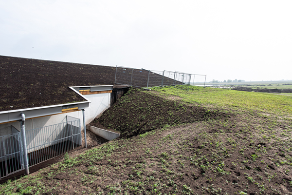 Gewapende grondconstructie op kleine schaal